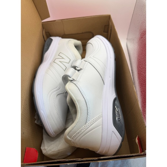 New Balance Shoes - New Balance 813 Womens White Leather Walking ShoesWW813HWT Hook Loop Strap Size7
